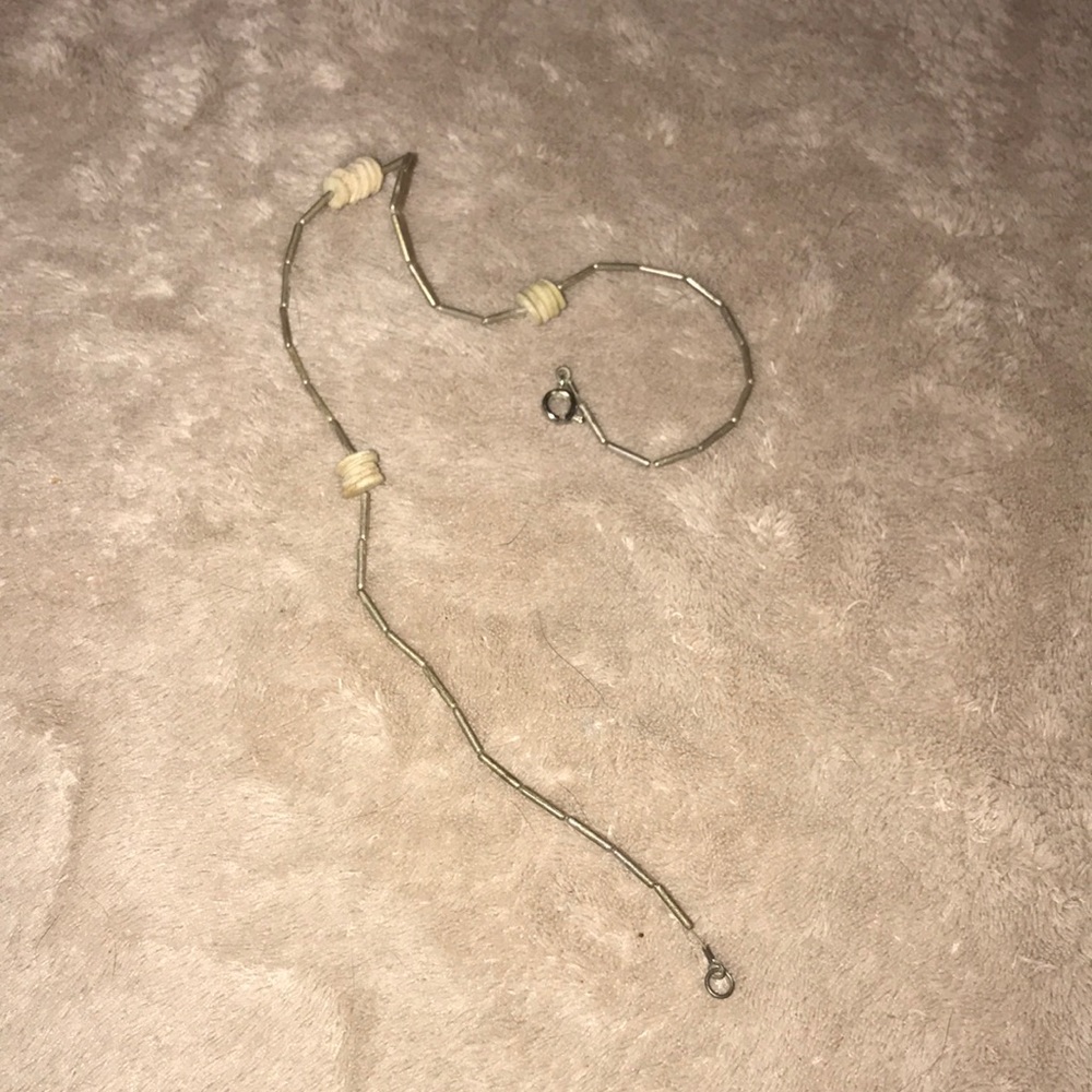 Vintage silver and white bead stone/shell necklace